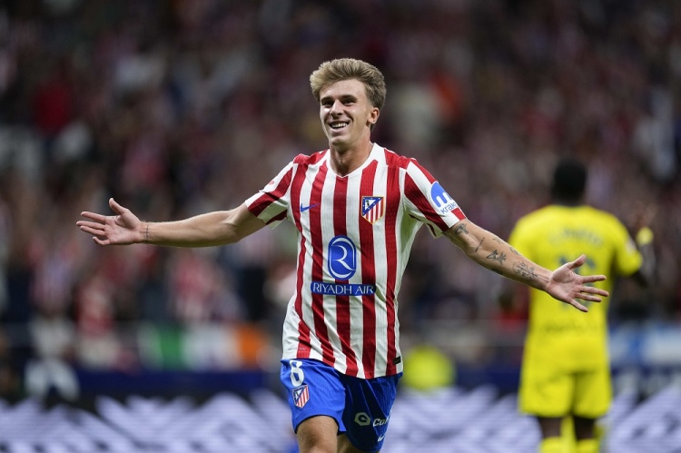 彩经网官网app下载-阿斯：马竞中场巴里奥斯右腿肌肉受伤，预计将缺席四周