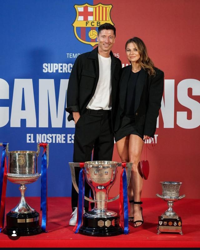 彩经网-万妻确认莱万巴萨生涯近末：要像挤柠檬般榨取今季